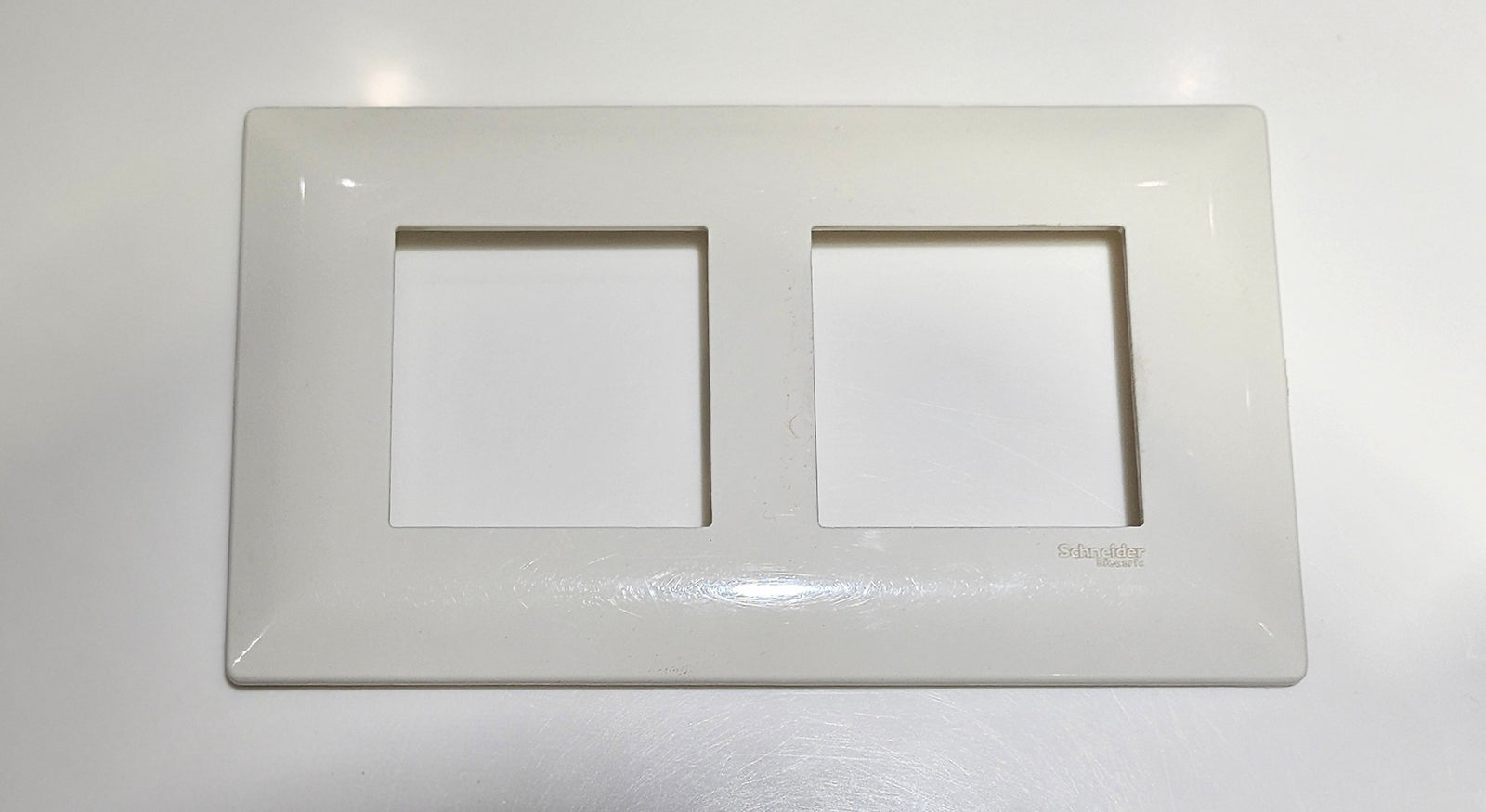 4M PLATE LIVIA WHITE